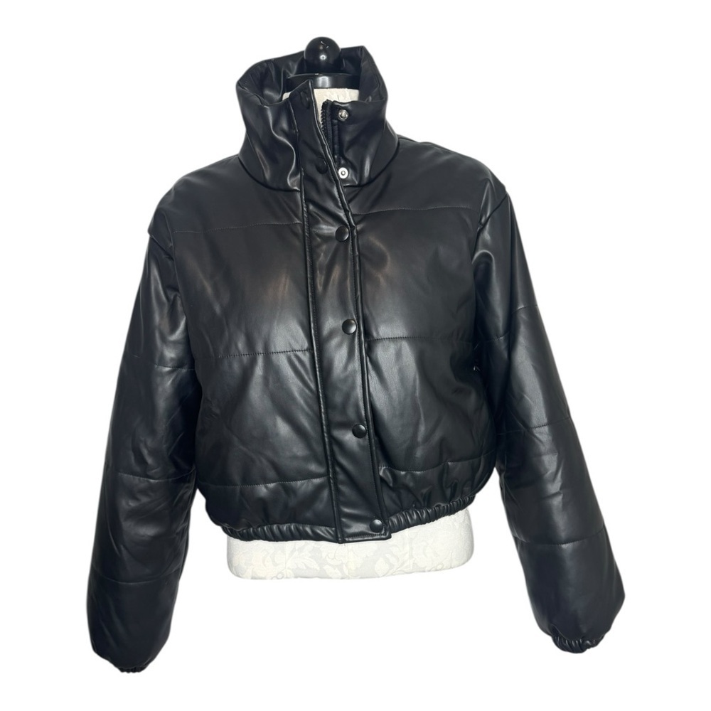 NWOT LE LIS black faux leather puffer bomber jacket excellent Size medium